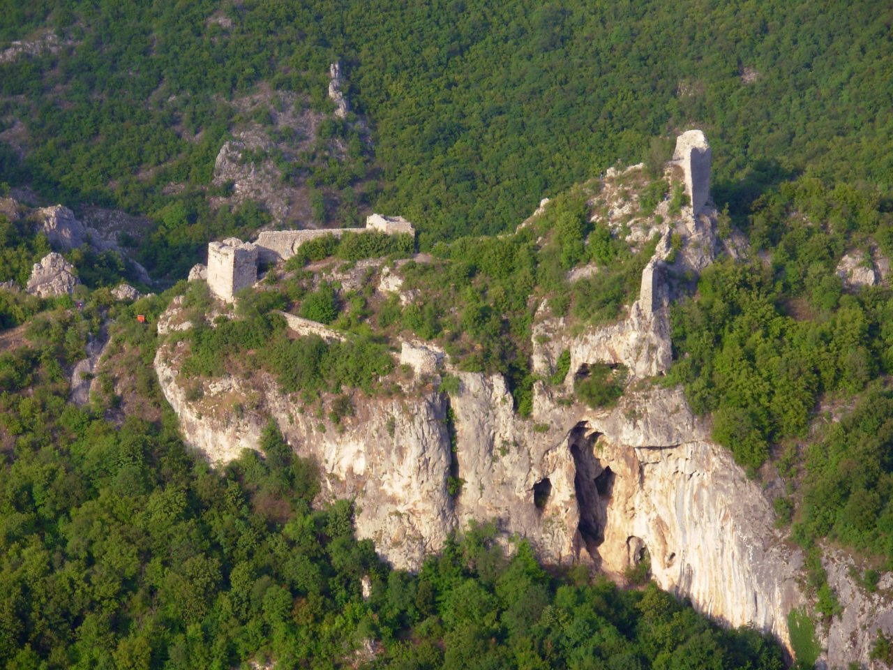 PHOTO | WIKIPEDIA Sokograd Аутор Sasha SB - Сопствено дело, CC BY-SA 3.0 Prevoz Beograd Sokobanja